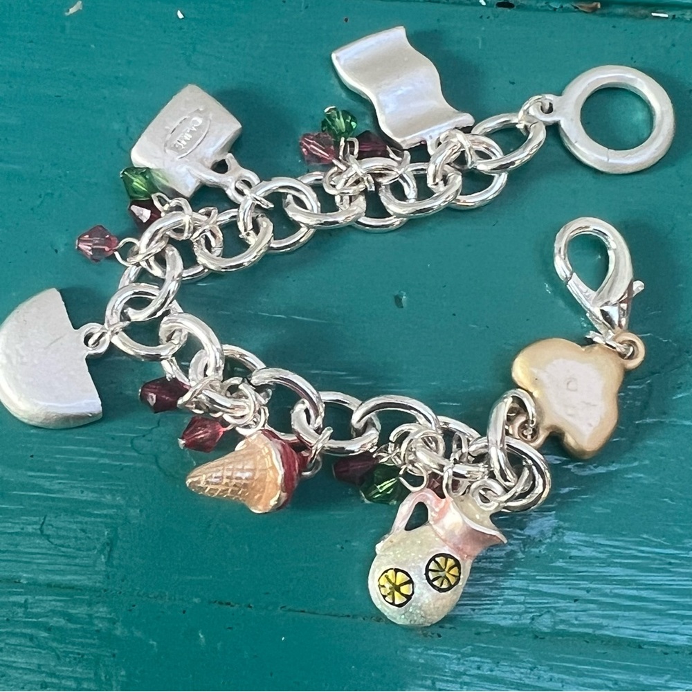 🌻  AJMC Charmed summer theme charm bracelet "Picnic Time" vintage y2k - Picture 5 of 6